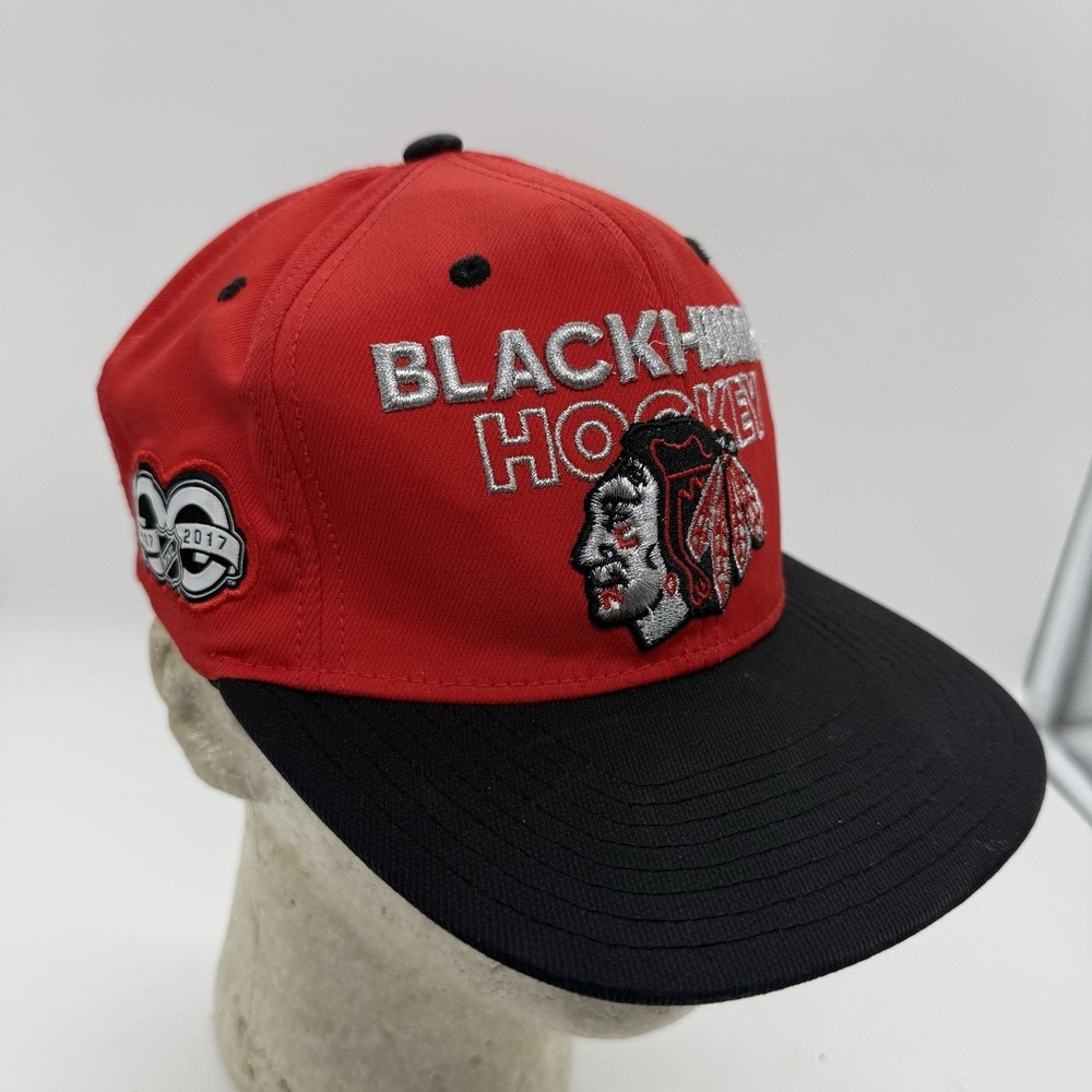 Chicago Blackhawks SnapBack Hat Men's Red Black Adjustable Adidas NHL‎